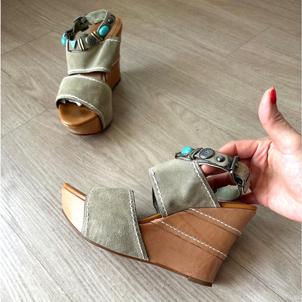 Platform Shoes - Picture 3 of 6